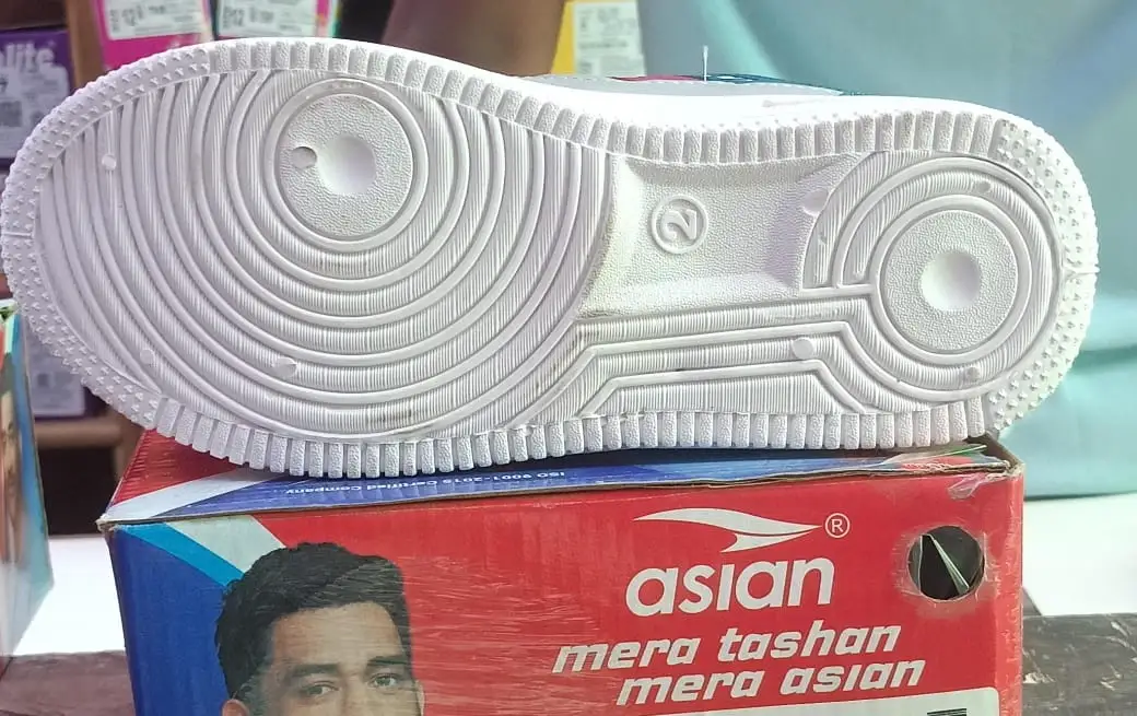 Thumbnail 3 of kids shoes