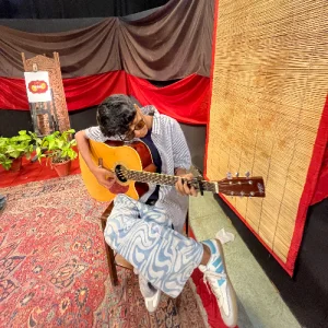 Anshu solo guitarist